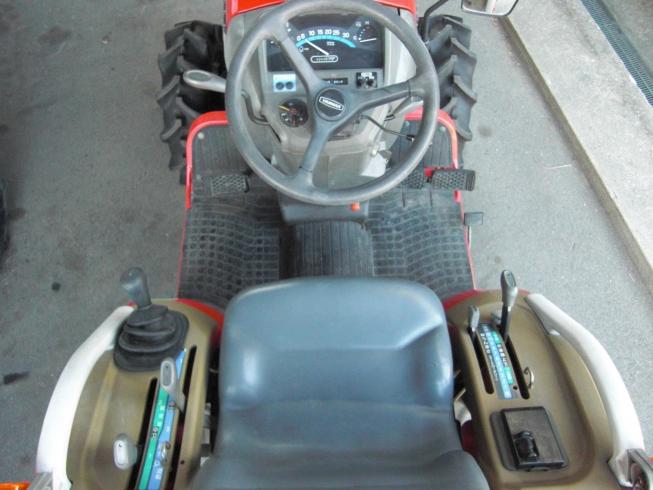 トラクター AF118L-VPUS4　　フル装備！ 写真９