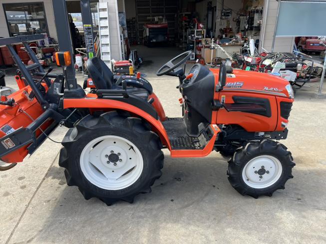 トラクター JB15XBSMAG 写真３