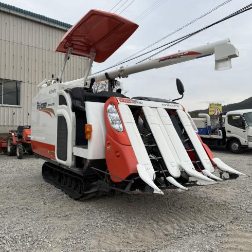 クボタ コンバイン 写真