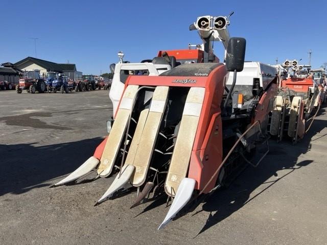 コンバイン AR326 写真２