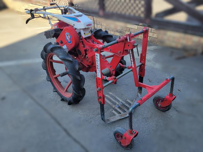 マメトラ 堀取機 写真