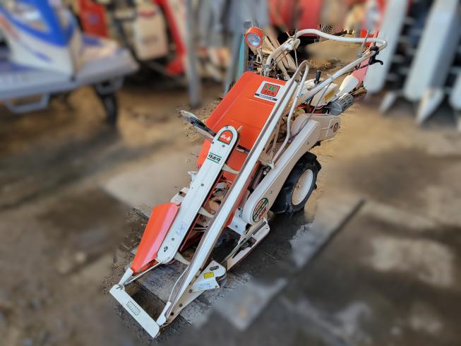 クボタ バインダー 写真