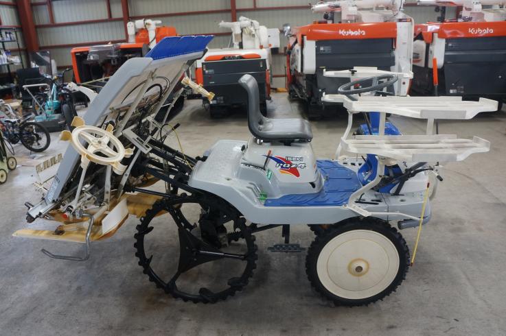 田植機 PQZ4 写真３