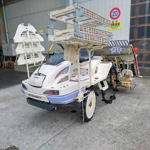 三菱 田植機 写真