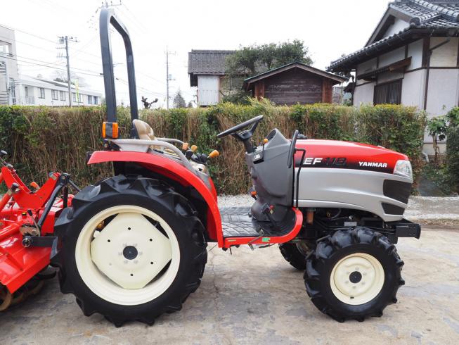 トラクター EF118 写真３