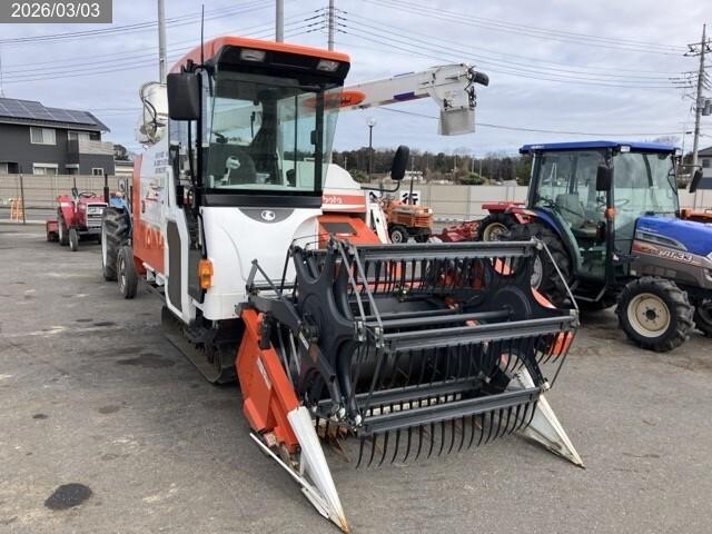 クボタ 汎用コンバイン 写真