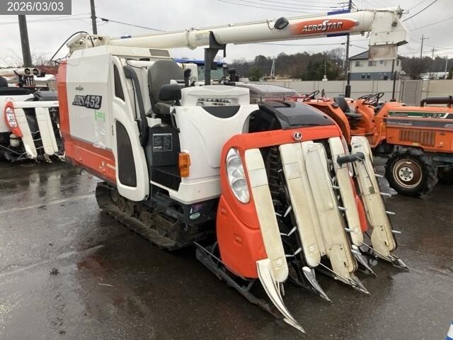 クボタ コンバイン 写真