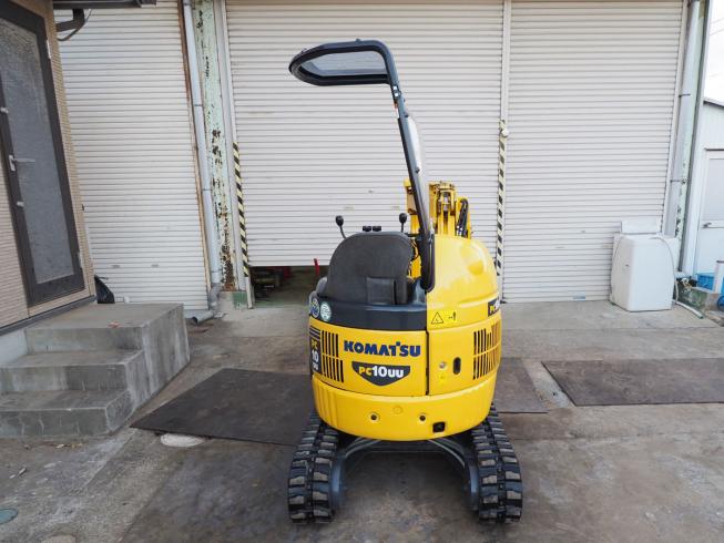 コマツ バックホー 写真