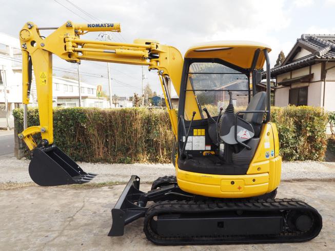 バックホー PC30UU-5 写真２