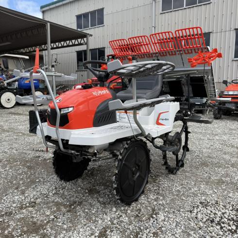 クボタ 田植機 写真
