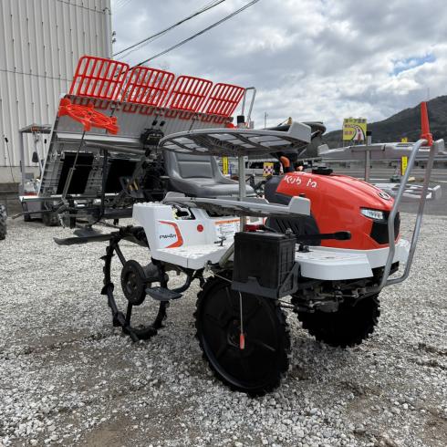 田植機 PW4R 写真３