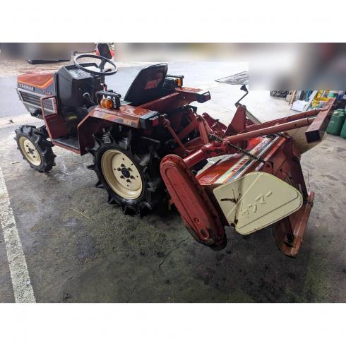 トラクター F145D 写真４