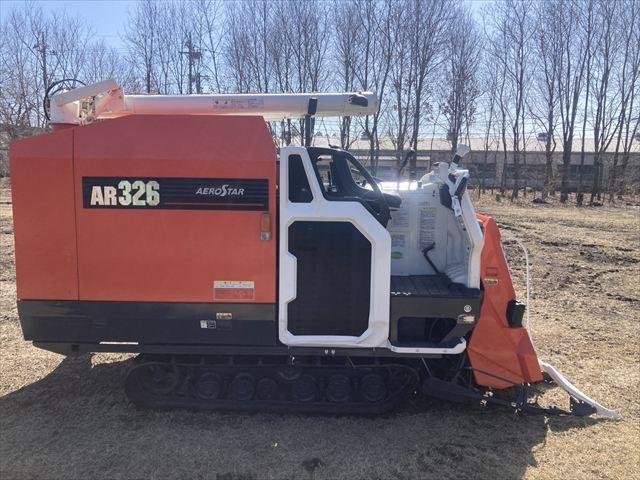 コンバイン AR326 写真２