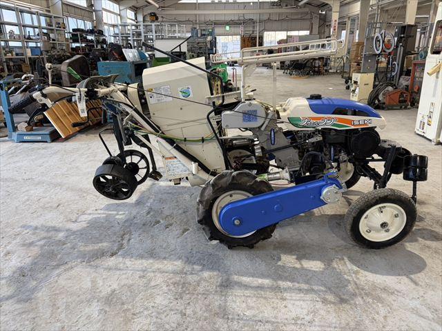 移植機 PVH1P 写真４