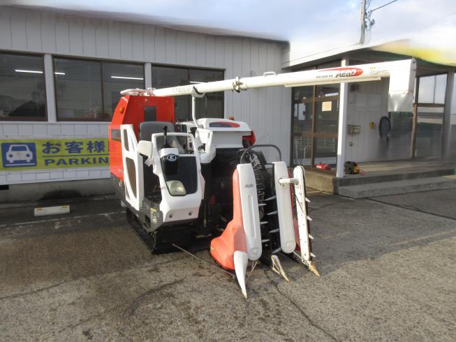 クボタ コンバイン 写真