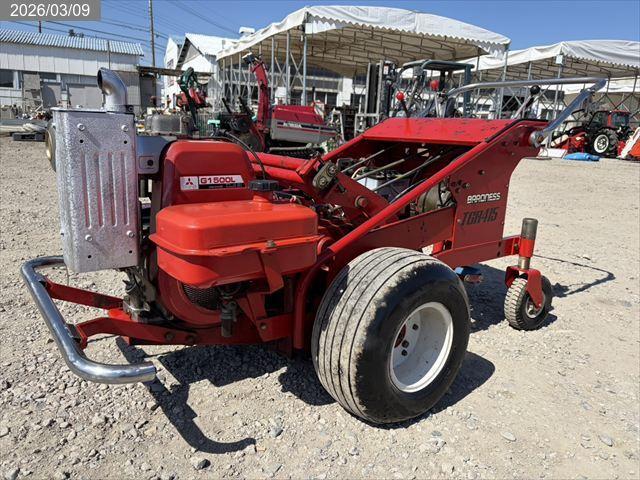 バロネス 芝刈機 写真