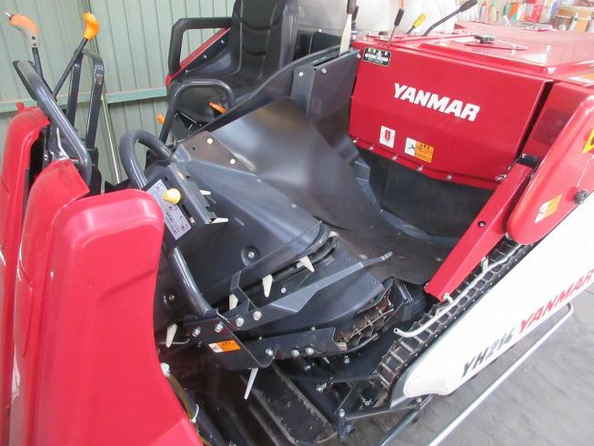 コンバイン YH214 写真９
