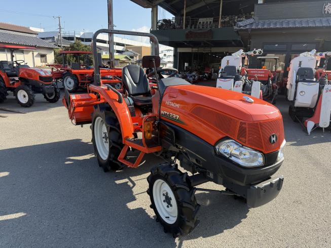 日立 トラクター 写真