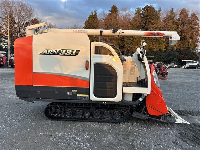 コンバイン ARN331 写真２