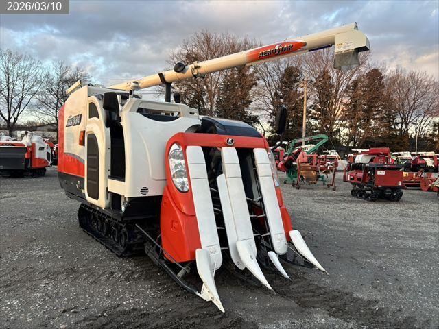 クボタ コンバイン 写真