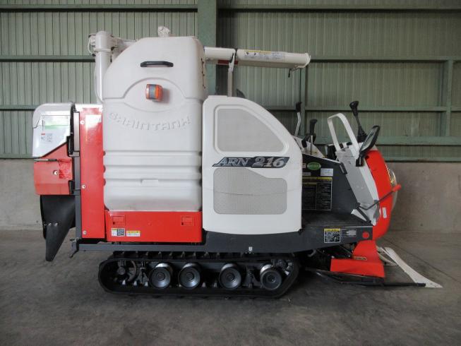 コンバイン ARN216-GLW 写真４