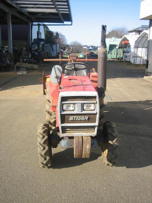 シバウラ トラクター 写真