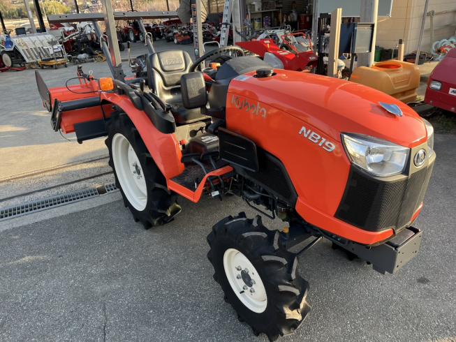 トラクター NB19FMA 写真３