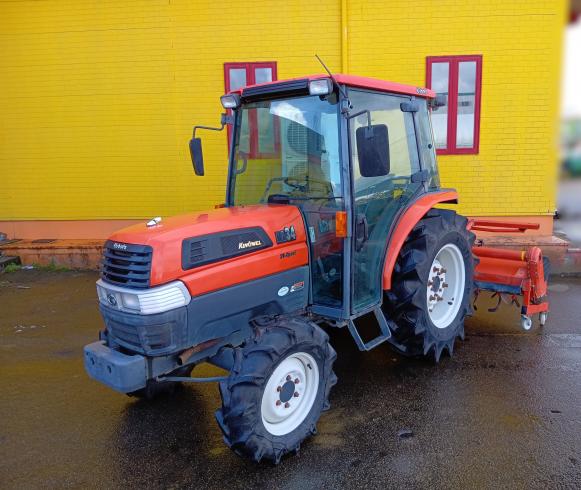 クボタ トラクター 写真