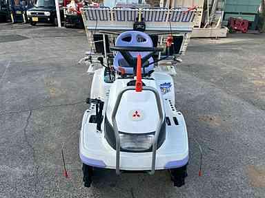 三菱 田植機 写真