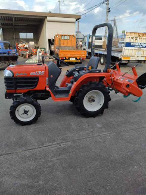 トラクター GB135BA 写真３
