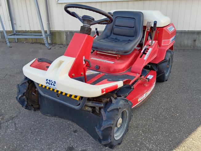 サトー 乗用草刈機 写真