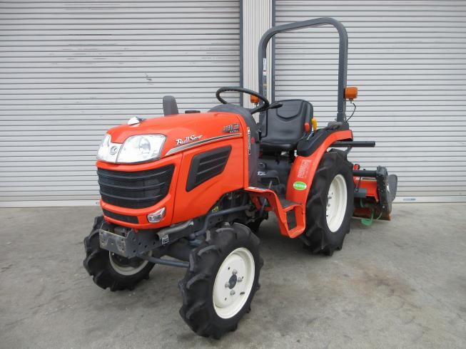 クボタ トラクター 写真