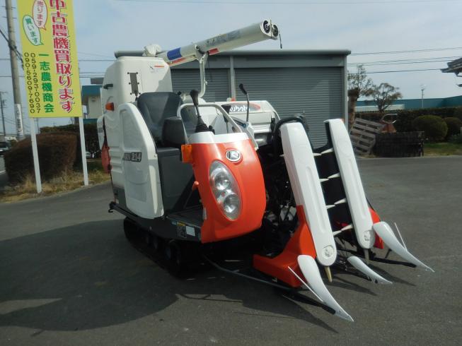 クボタ コンバイン 写真