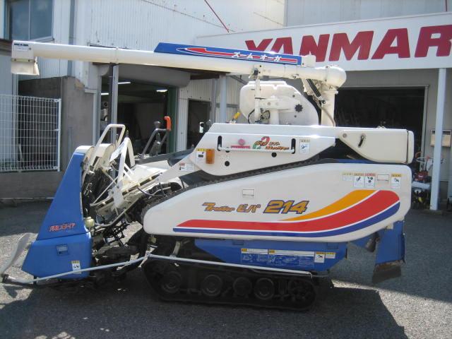 イセキ コンバイン 写真