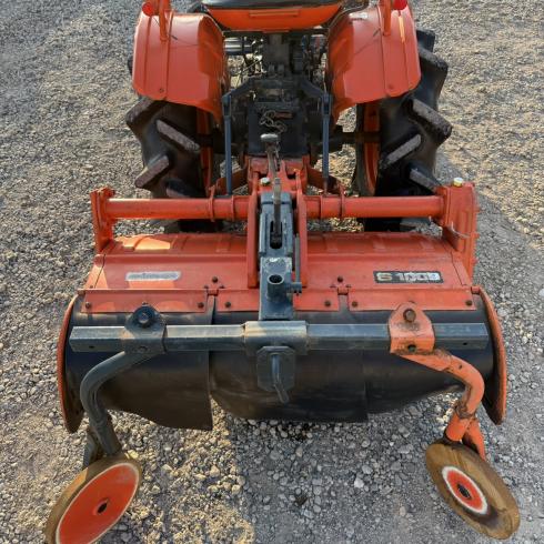 トラクター B7000 写真７