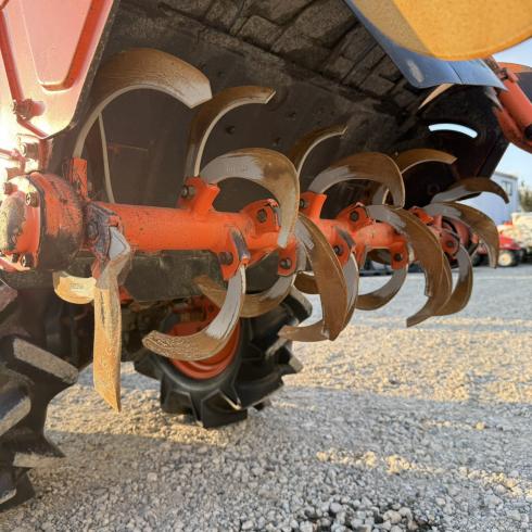 トラクター B7000 写真９