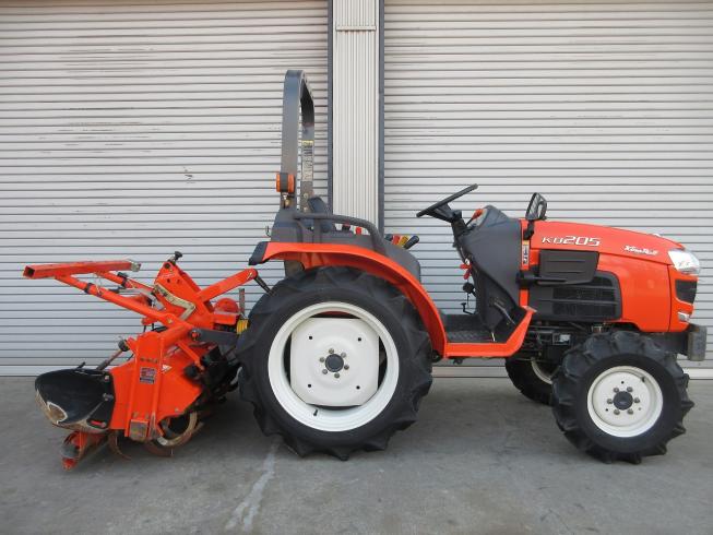 トラクター KB205(F) 写真３