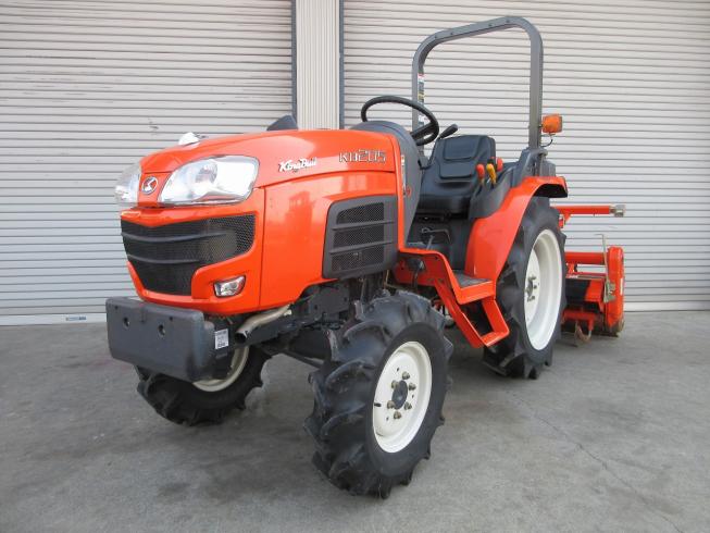 クボタ トラクター 写真