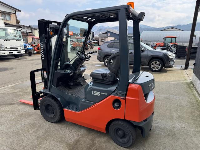 フォークリフト 8FG15 写真４