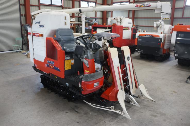 ヤンマー コンバイン 写真