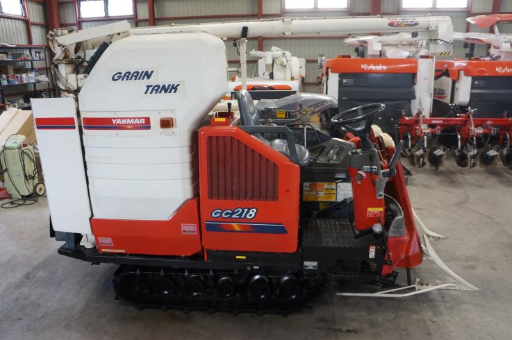 コンバイン GC218 写真６