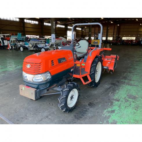 クボタ トラクター 写真