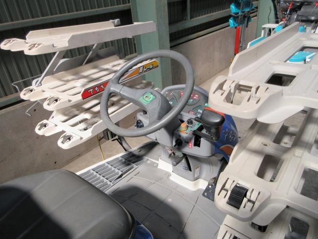 田植機 PZ53-HVRLF 写真６