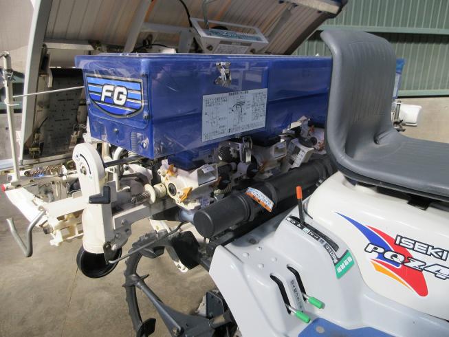 田植機 PQZ4-DULF 写真６