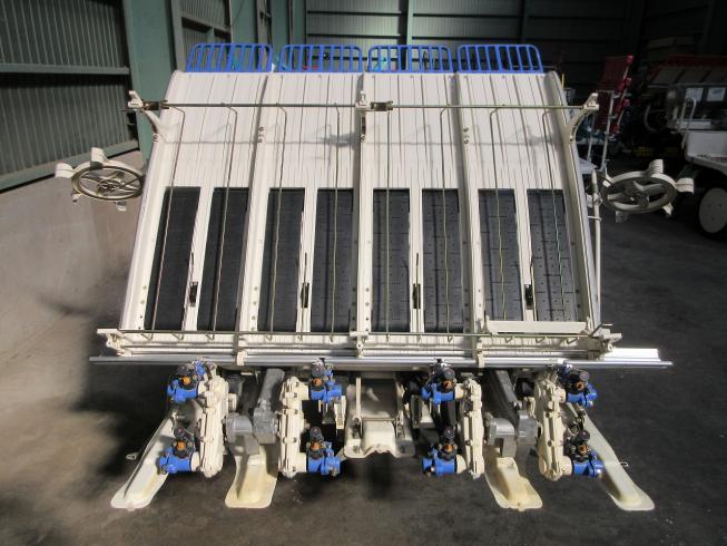 田植機 PQZ4-DULF 写真５