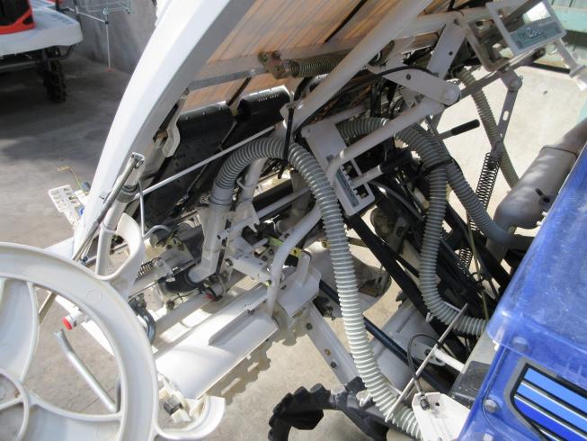 田植機 PQZ4-DULF 写真７