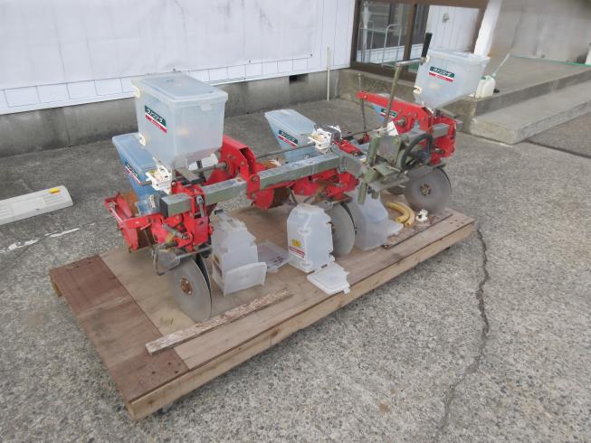 アグリテクノ矢崎 3連クリーンシーダ 写真