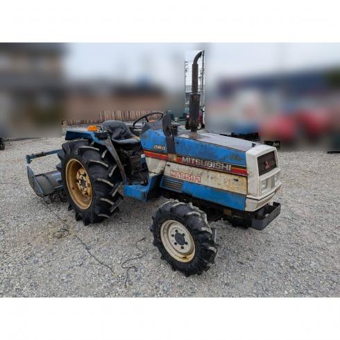 トラクター MT2501 写真２