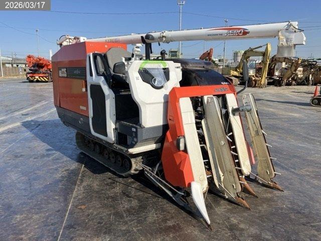 クボタ コンバイン 写真