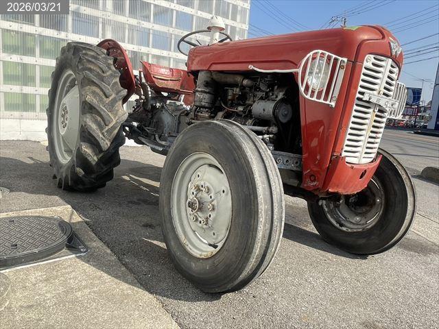 マッセイファーガソン トラクター 写真